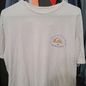 Quicksilver t-shirt